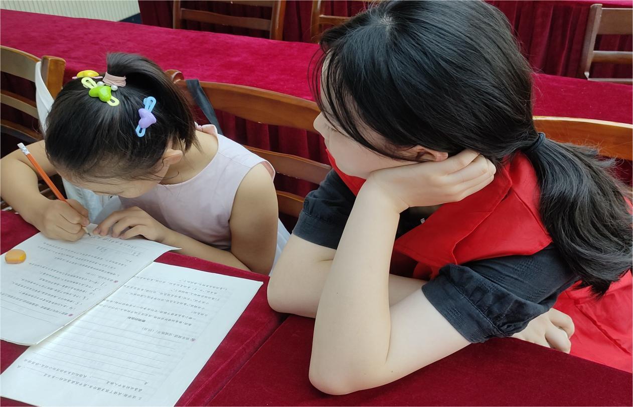 安徽學(xué)子三下鄉(xiāng)：關(guān)愛兒童口腔健康，養(yǎng)成良好衛(wèi)生習(xí)慣