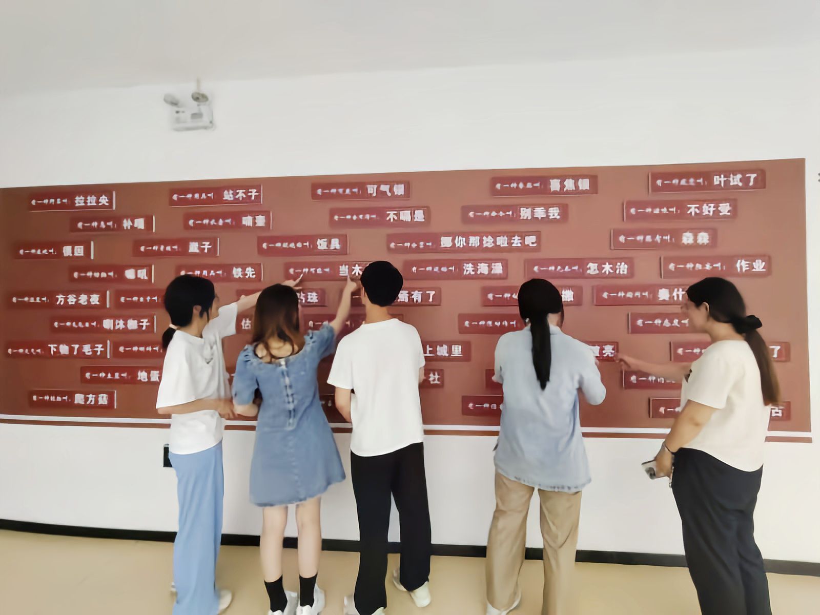 助方言發(fā)展，護傳統(tǒng)文化