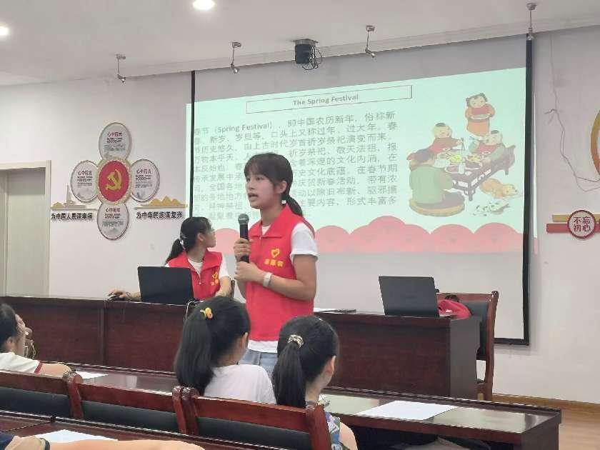 安徽學(xué)子三下鄉(xiāng)：承中華傳統(tǒng)文化，享世界文明碩果