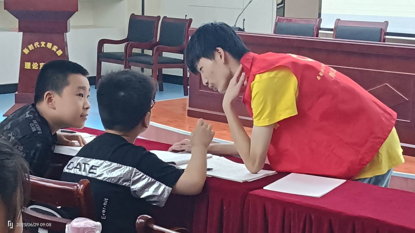 安徽學(xué)子三下鄉(xiāng)：“消防安全”小課堂，志愿者與你“童”行