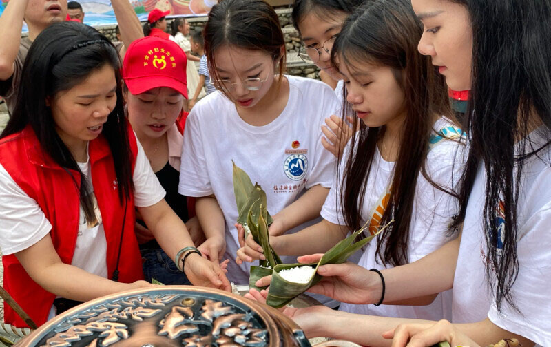 閩衛(wèi)院學子三下鄉(xiāng)：傳承端午文化，筑牢文化自信