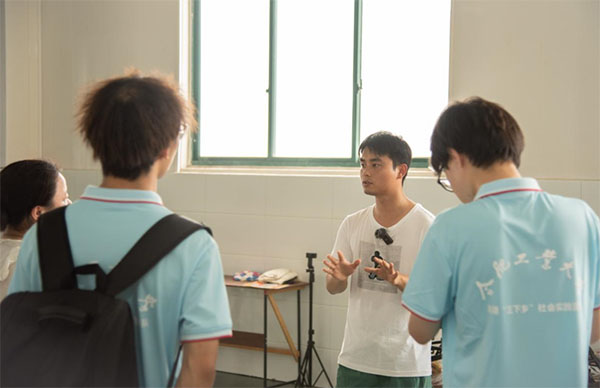 以星火之光，燃振興鄉(xiāng)村之路