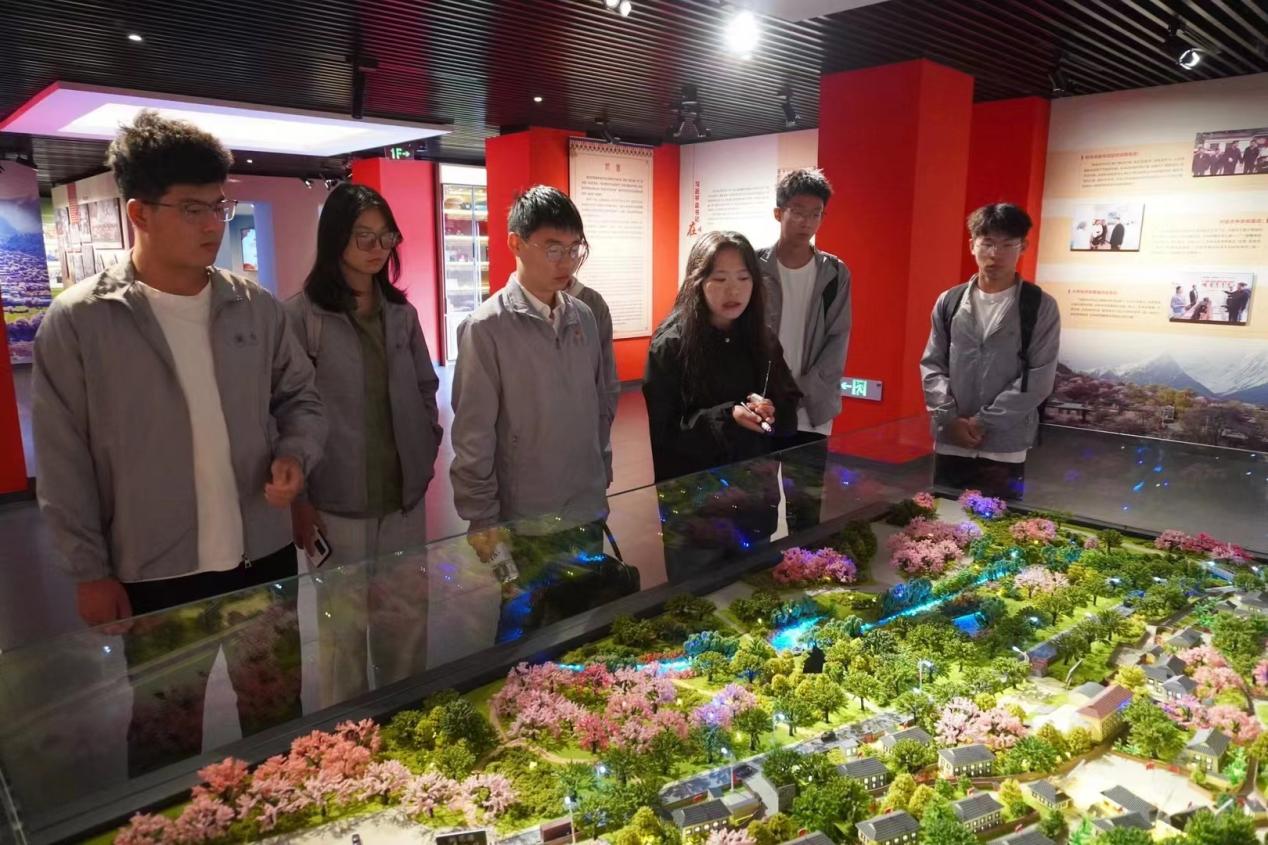 鄉(xiāng)村振興、民族團結(jié)之旅——河南工業(yè)大學社會實踐團隊