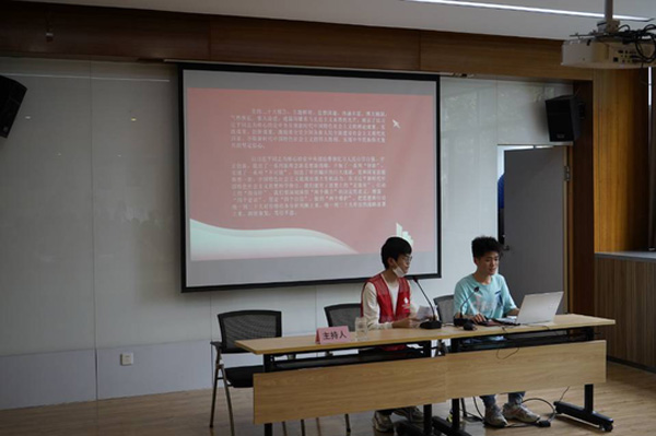 泰院學(xué)子進(jìn)社區(qū):貫徹二十大，奮斗新征程