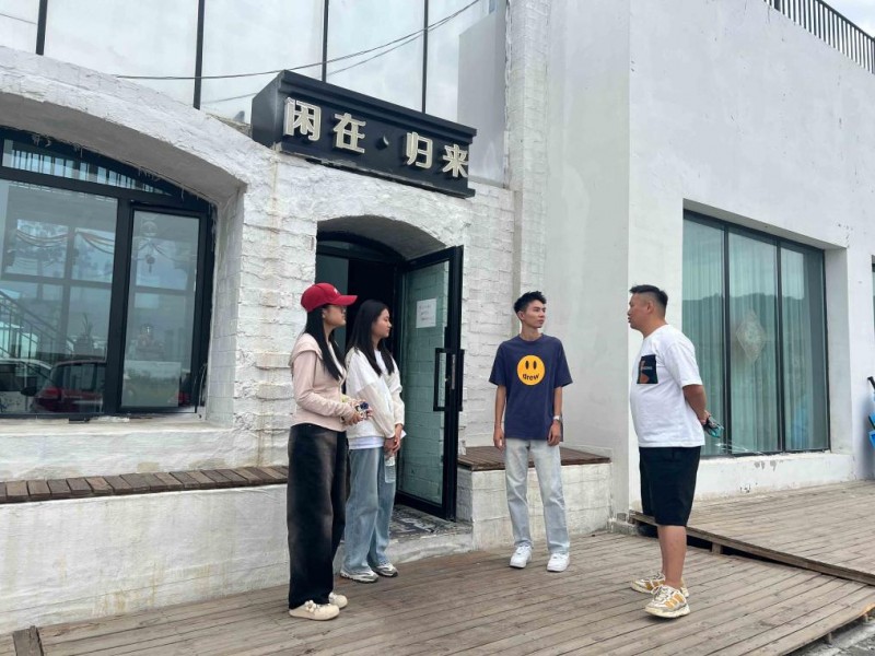 廈門大學(xué)嘉庚學(xué)院“山海共建！嘉庚力量”暑假三下鄉(xiāng)實(shí)踐隊(duì)新疆行
