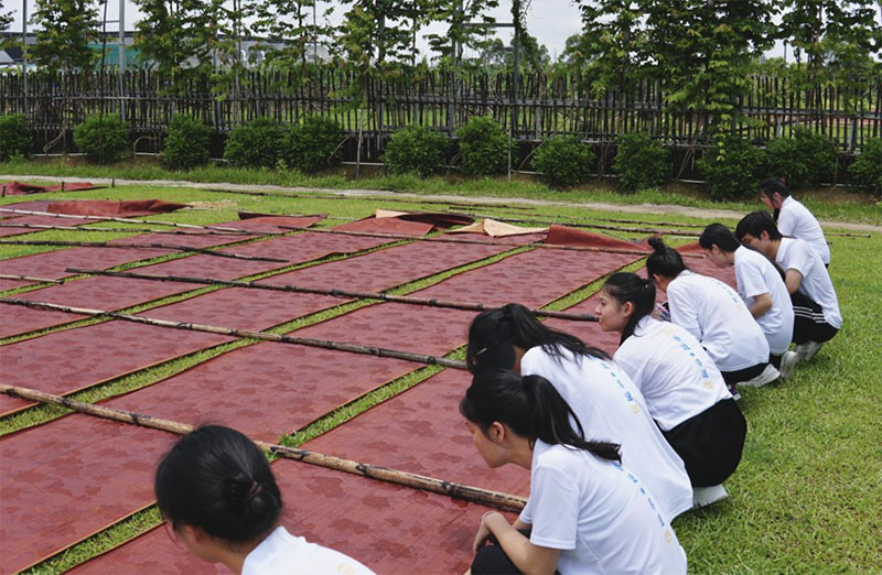 江職“香遇·非遺”實踐團尋香云紗非遺之美，助力“百千