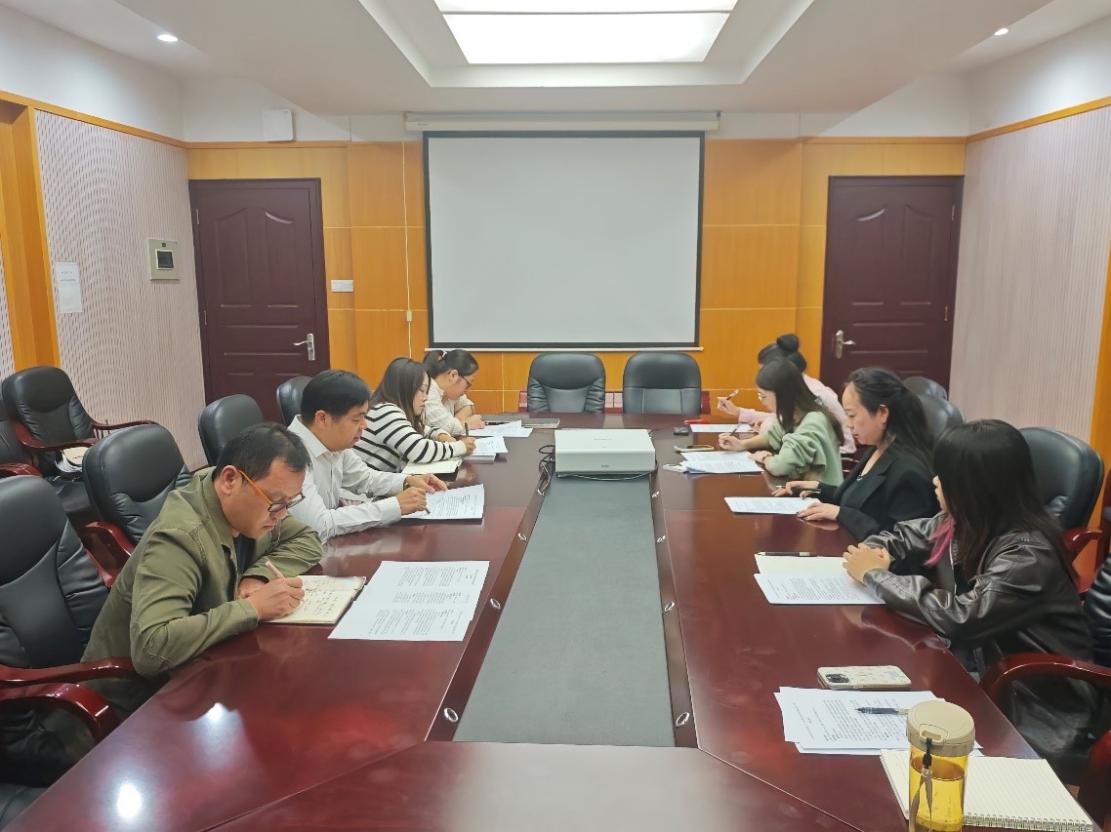 法學(xué)學(xué)部研究生赴湘潭大學(xué)技術(shù)轉(zhuǎn)移中心、知識(shí)產(chǎn)權(quán)信息服務(wù)中心調(diào)研知識(shí)產(chǎn)權(quán)轉(zhuǎn)化情