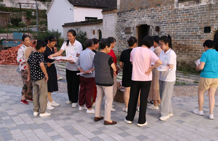 淮師學(xué)子三下鄉(xiāng)：讓法律走進(jìn)生活，助力美好鄉(xiāng)村