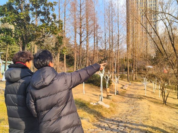巧繪土地利用，駛?cè)氲吞肌翱燔嚨馈?></a></li></ul>
<ul class=
