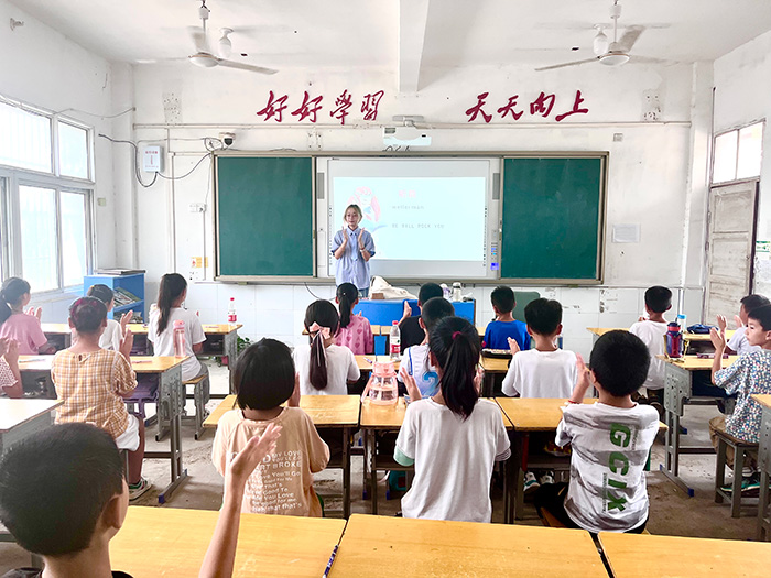 南京財經(jīng)大學(xué)：音樂撥動心弦，溫情律動精彩