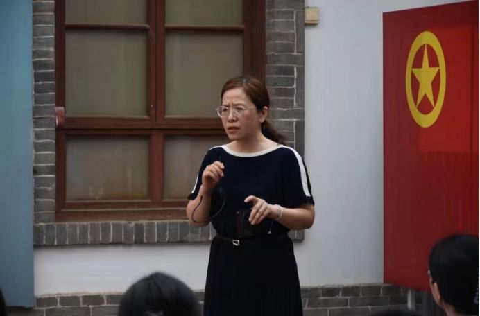 青年學(xué)子延安行，紅色精神代代傳