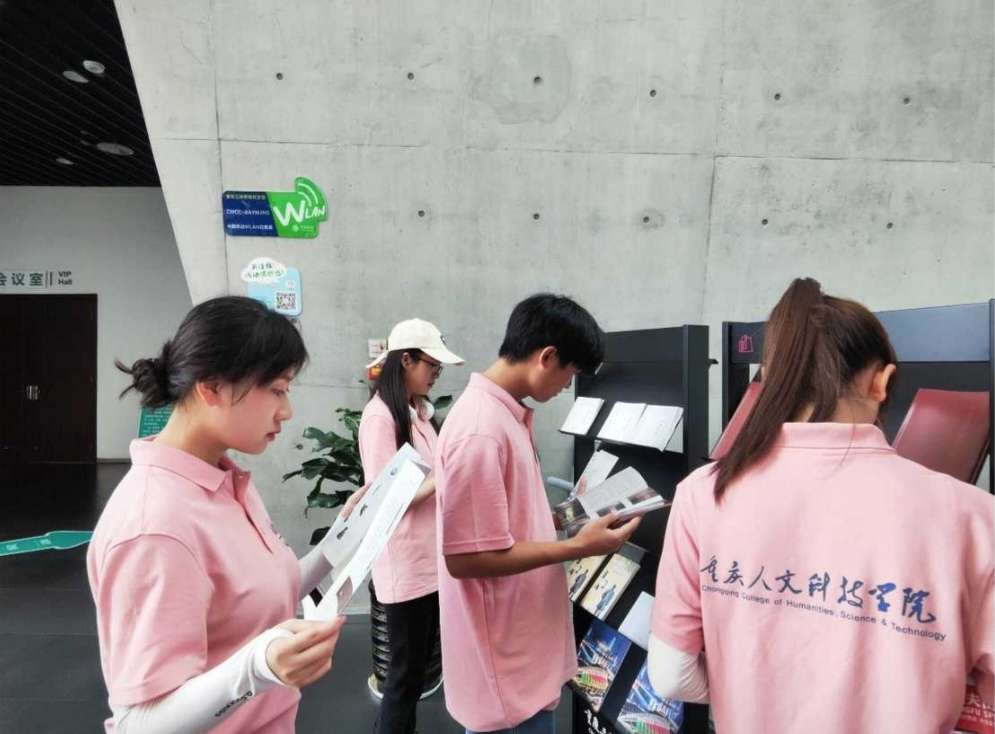 悠悠三峽述幸福，共續(xù)三峽移民情