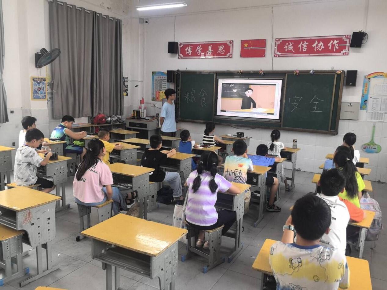 “播種知識之田，守護糧食之安”武昌理工學院云夢書韻志愿服務隊開展“糧食安全”主題特色課程
