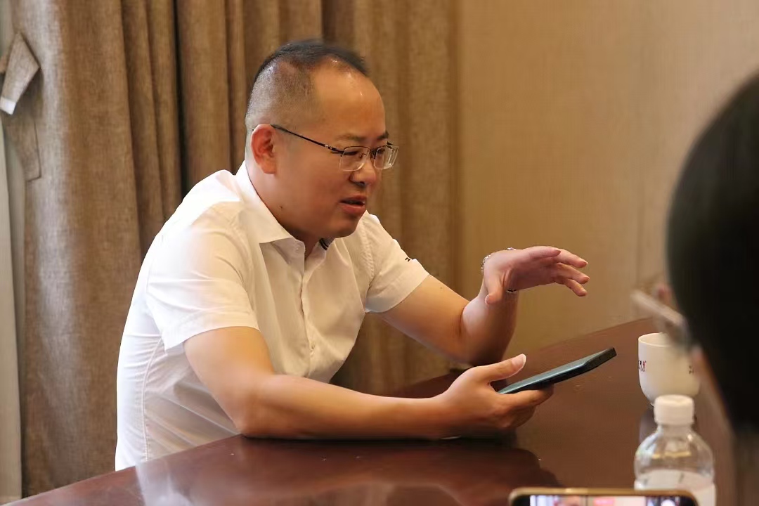 金龍村：茶企引領(lǐng)經(jīng)濟(jì)，人才助力振興