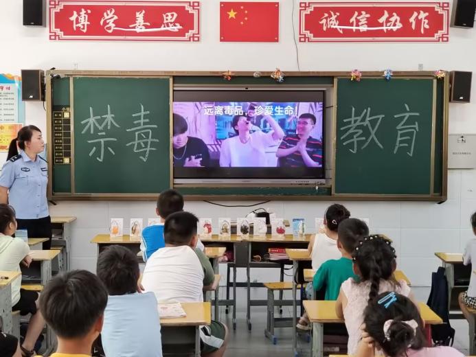 “光明之路，共繪未來(lái)”——武昌理工學(xué)院云夢(mèng)書(shū)韻志愿服務(wù)隊(duì)攜手云夢(mèng)縣禁毒大隊(duì)開(kāi)展