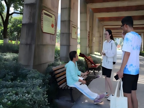 河海大學幸福河湖建設調(diào)研團公園采訪活動