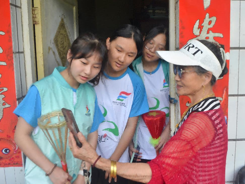 吉首大學(xué)“心系旅農(nóng)”文旅志愿服務(wù)支隊深入探訪白族文化，助力仗鼓與仗鼓舞傳承發(fā)展