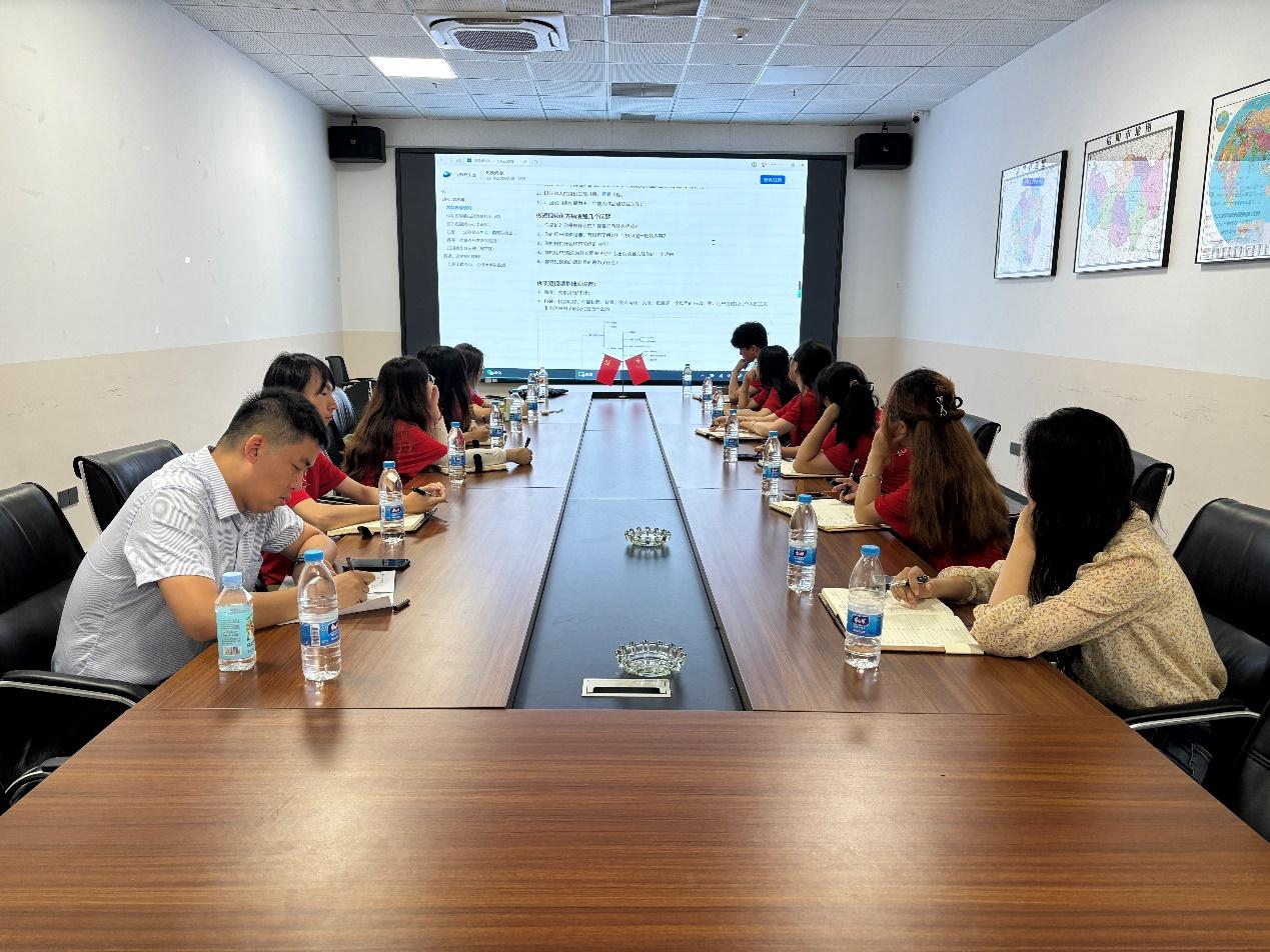 鄭州財經(jīng)學(xué)院“E路同行”暑期社會實踐團探索電商直播助力鄉(xiāng)村振興新路徑