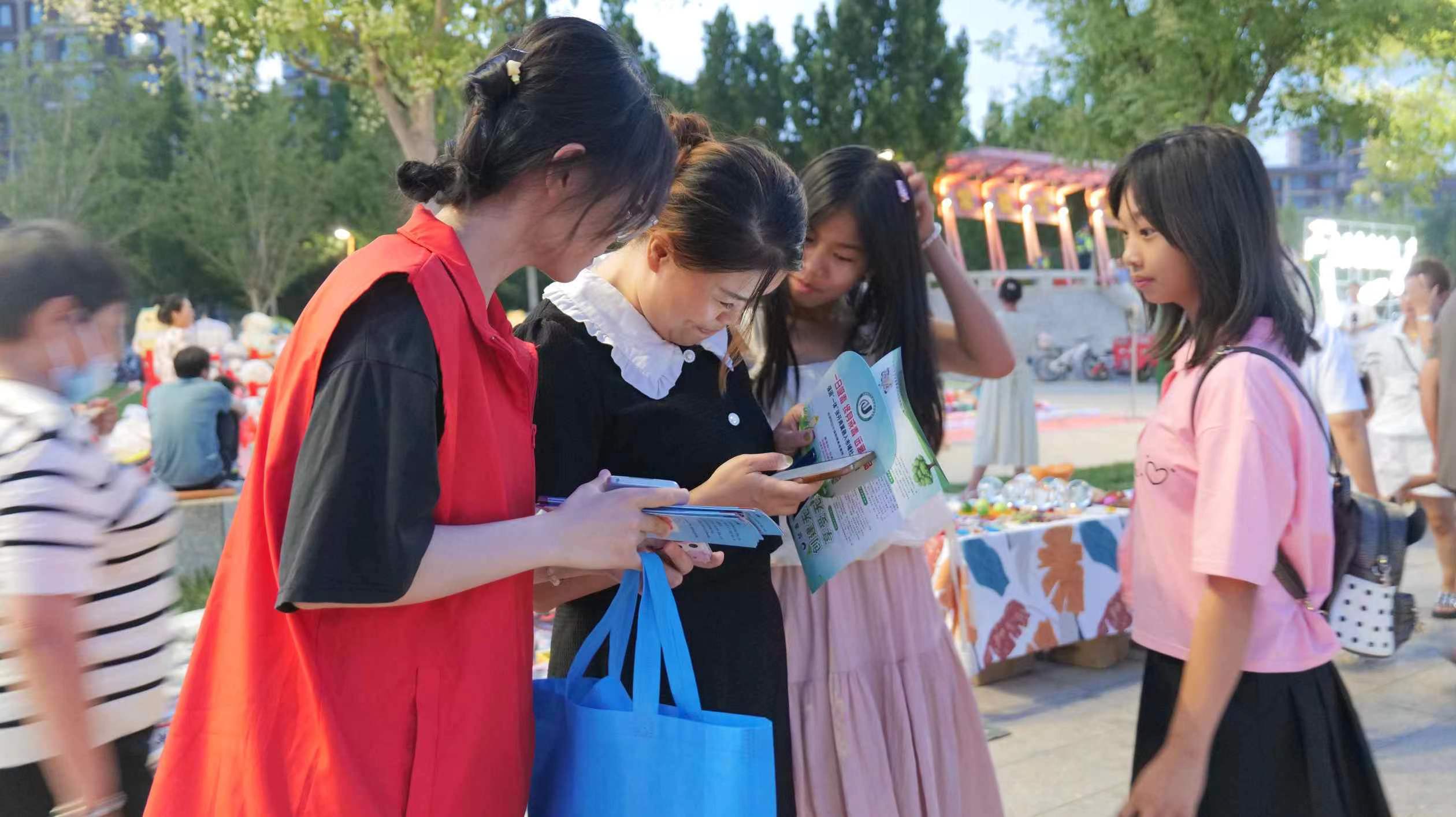 塔里木大學暑期三下鄉(xiāng)—遠離毒品陰霾，共筑防艾長城