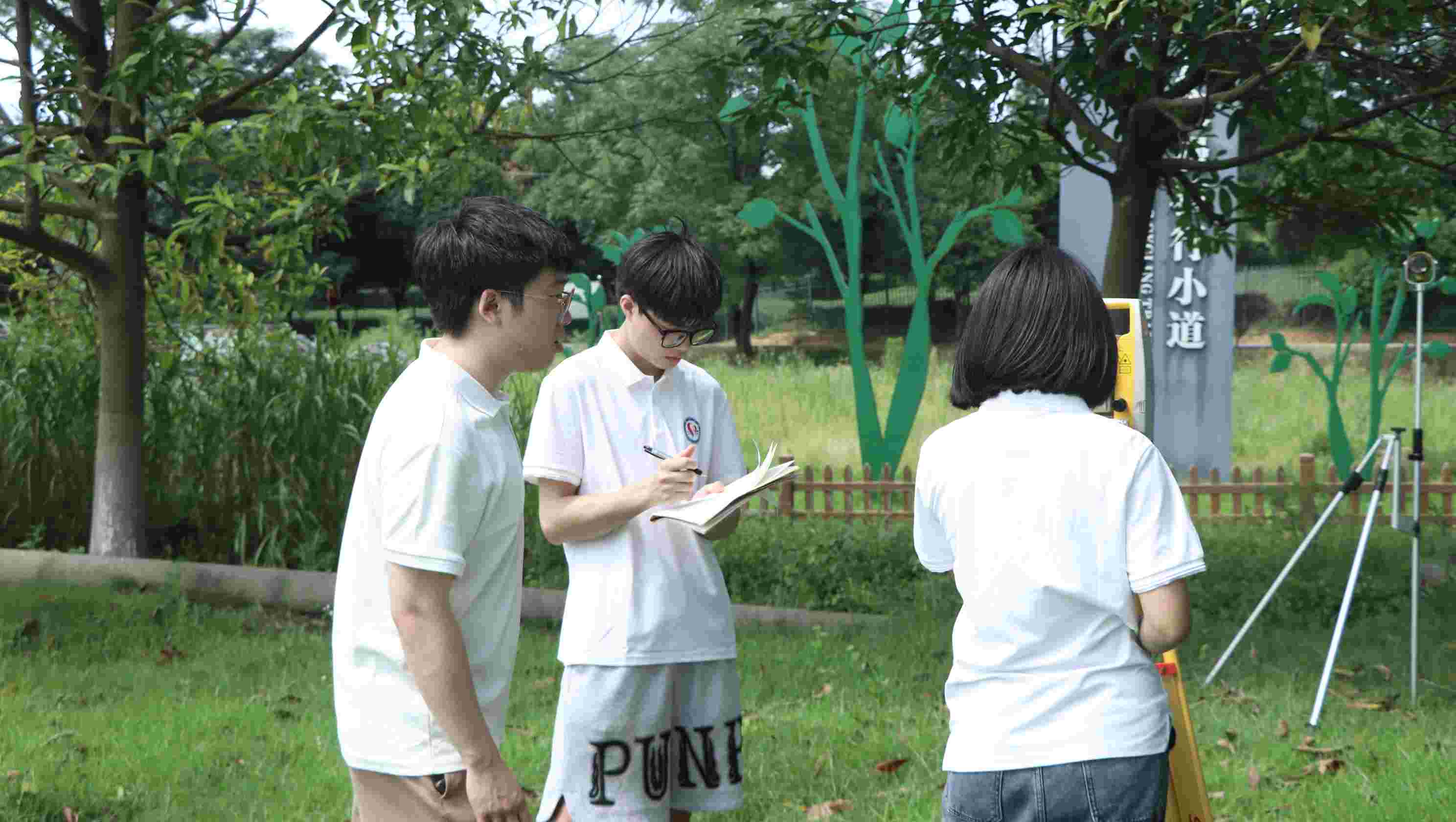 大學(xué)生“三下鄉(xiāng)”規(guī)劃的露營基地包OK！