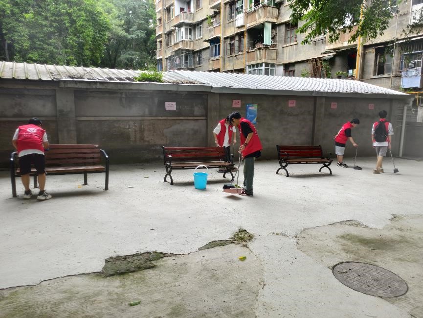 西柚基層服務(wù)隊(duì)點(diǎn)亮長(zhǎng)壽路社區(qū)，一周“三下鄉(xiāng)”活動(dòng)溫暖人心