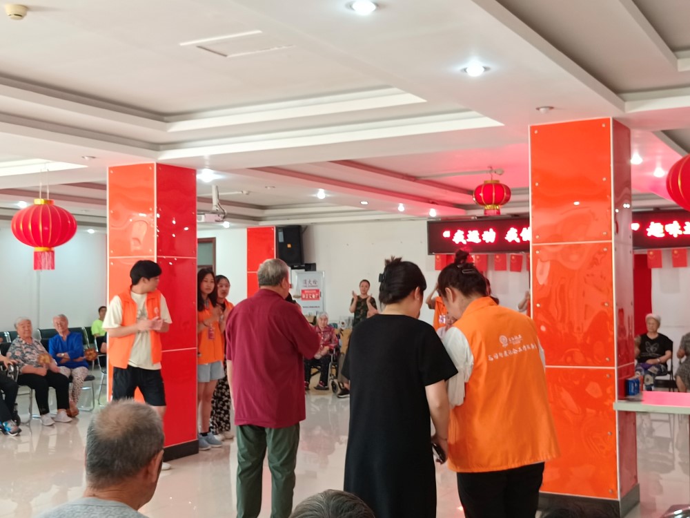 貴大學(xué)子三下鄉(xiāng)：凝聚社會(huì)力量，共繪最美夕陽(yáng)