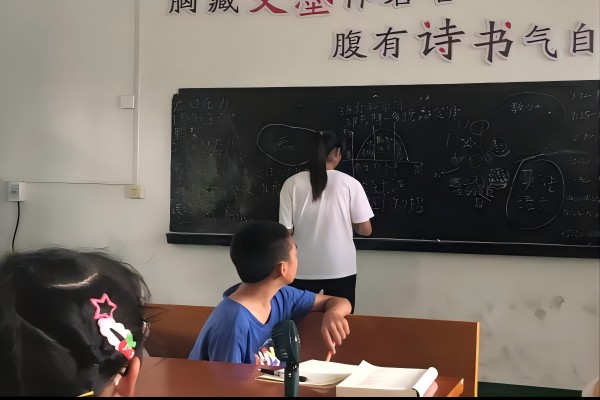 暑期社會實踐：青春健康同伴社開展應(yīng)對壓力同伴教育課程