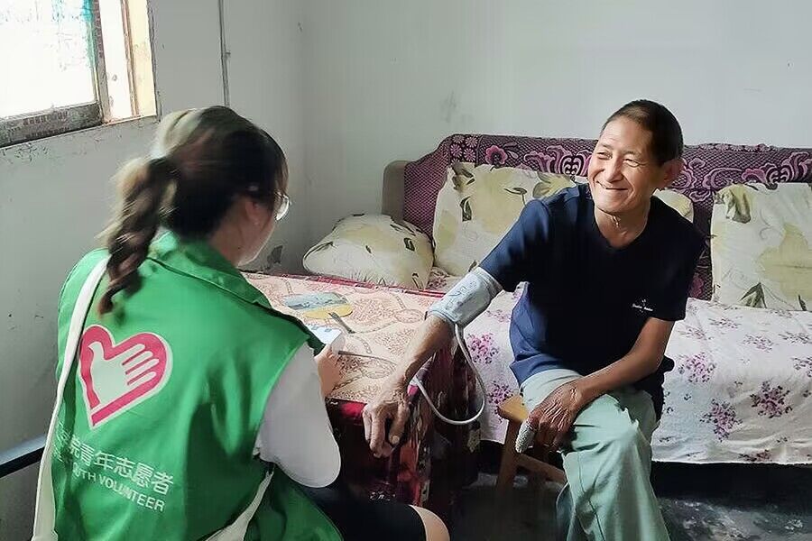 銅院學(xué)子三下鄉(xiāng)：心系尖巖振興，助力希望工程