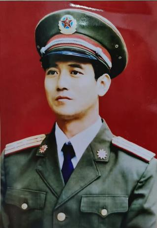 齊風(fēng)頌紅|“重溫歷史崢嶸歲月，永不磨滅信仰之光”人物專訪