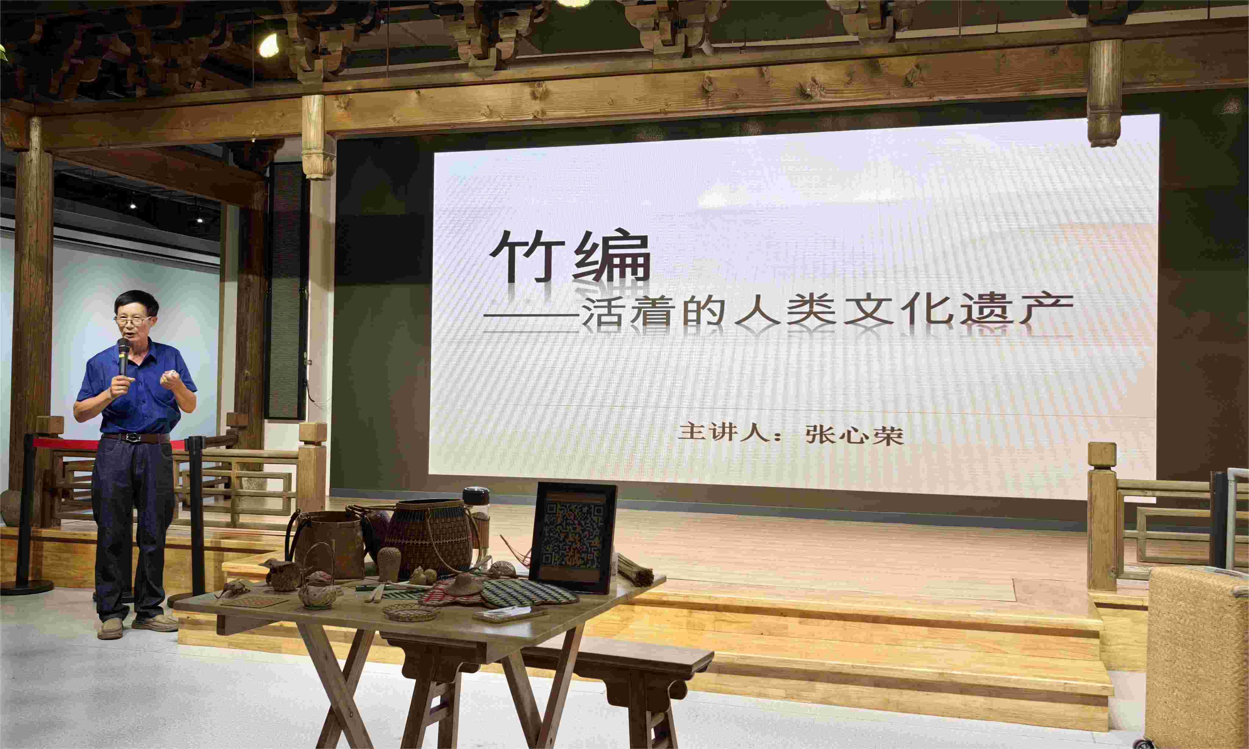 一篾一竹織天地，一折一轉(zhuǎn)蘊(yùn)匠魂： 遺夢(mèng)千年，萬(wàn)象根星團(tuán)隊(duì)體驗(yàn)象山竹編非遺課程，訪談非遺傳承人