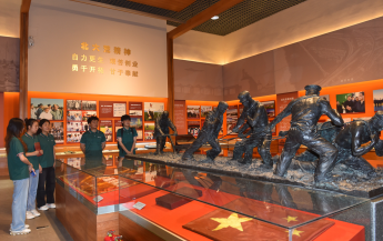 綠林之聲團(tuán)隊(duì)三下鄉(xiāng)：走進(jìn)北大荒，見證現(xiàn)代化