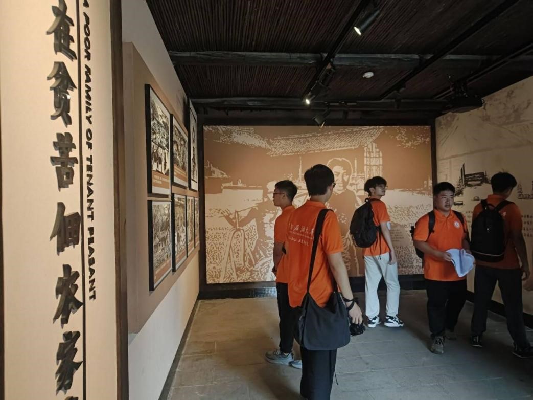 西南石油大學(xué)“南尋故里，柚踐紅心”暑期社會實(shí)踐隊 開展云游朱德故里活動