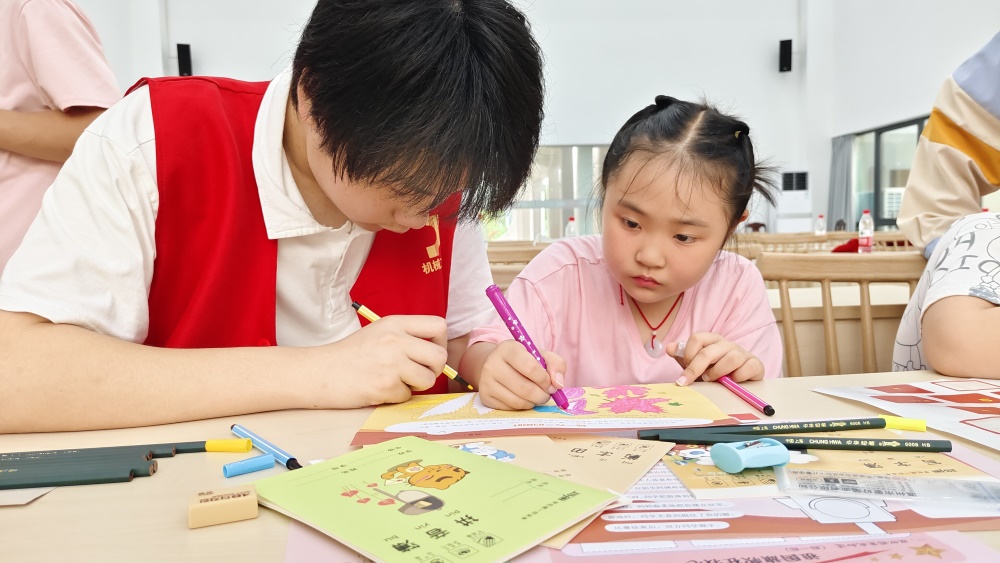 春風(fēng)化雨育英才，智苗計劃助夢翔