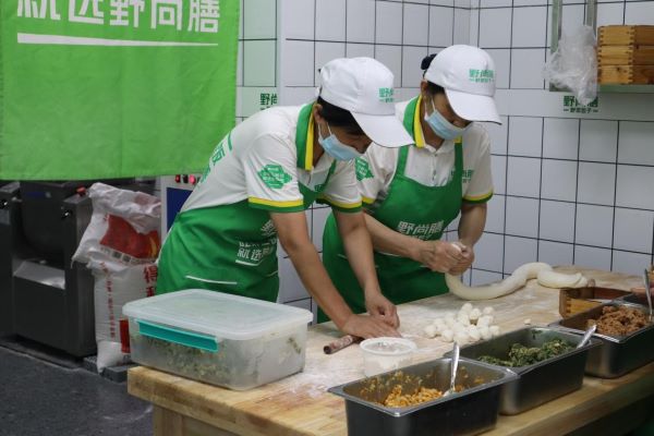 南財招財進“包”團隊：線下門店深入考察，“包”打天下促進就業(yè)