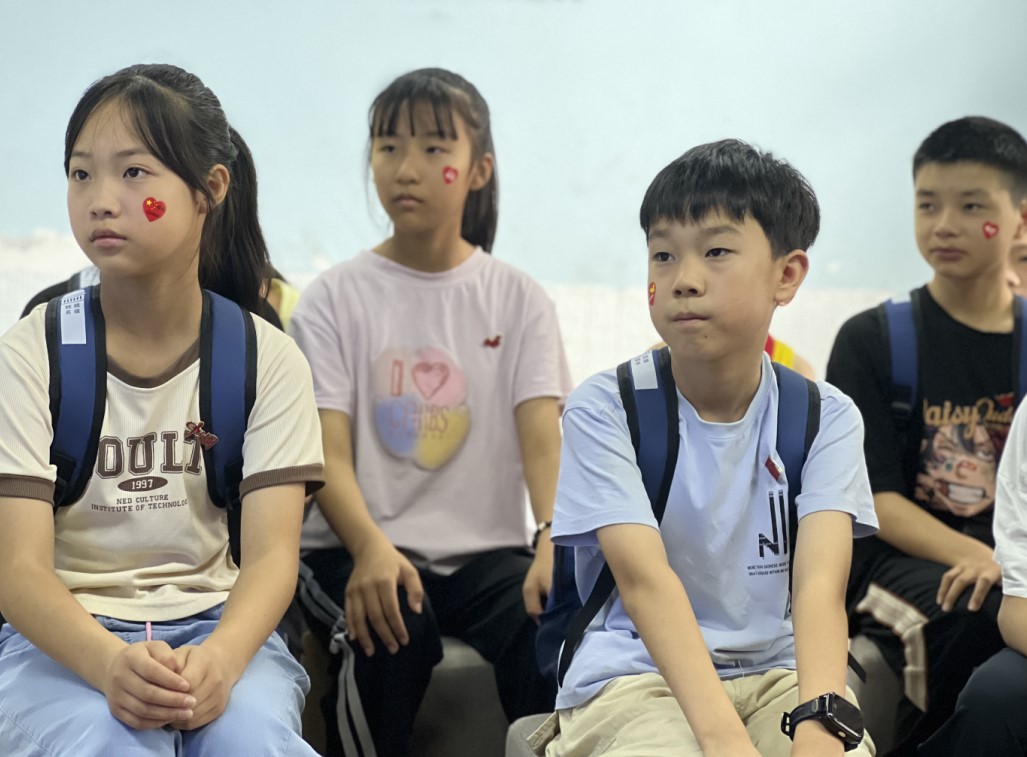 重慶人文科技學(xué)院 | 薪火相傳愛(ài)國(guó)情，童心共筑中國(guó)夢(mèng)