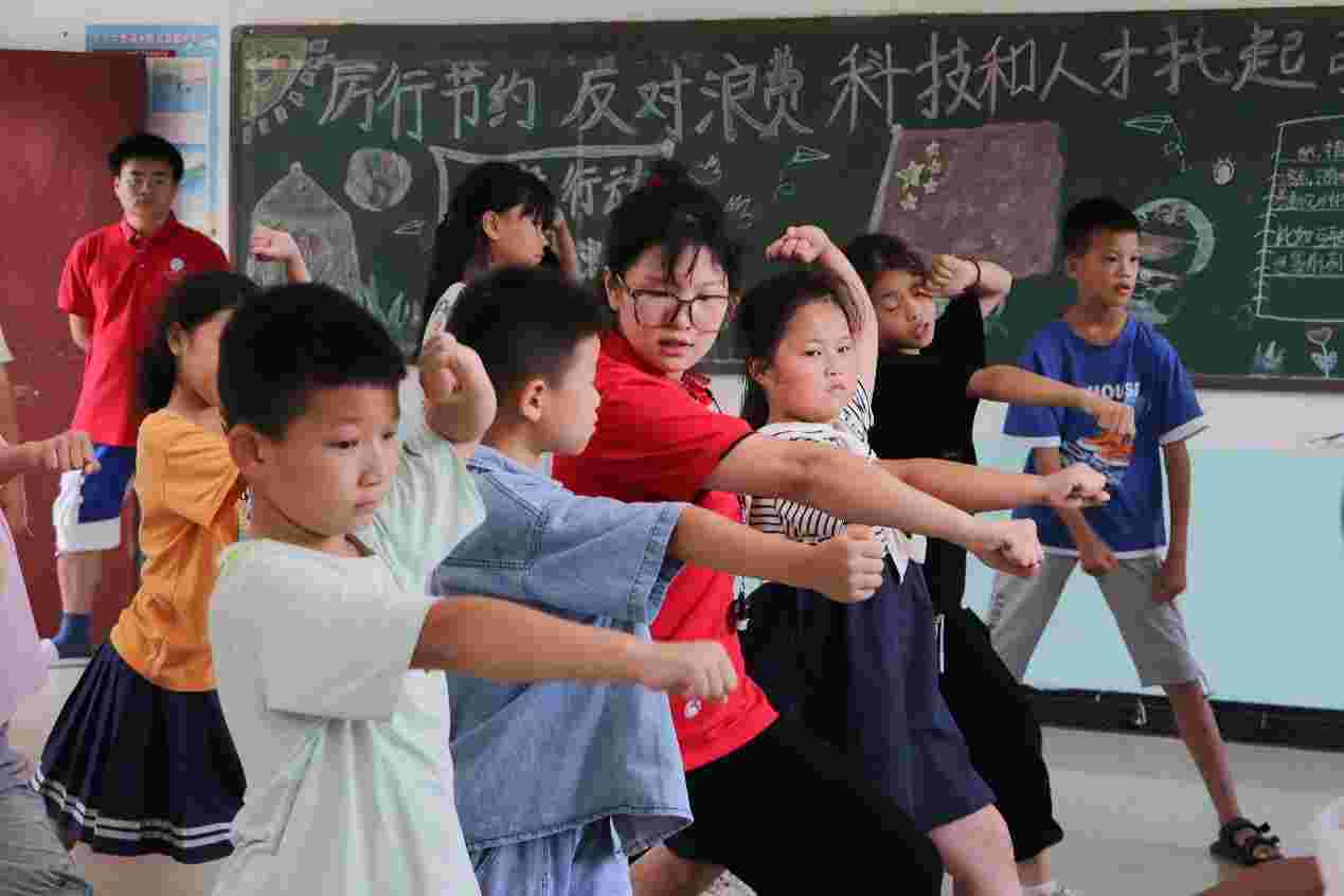 強身健體，寓教于樂 ——木腳完全小學(xué)“強身健體”系列課程開課