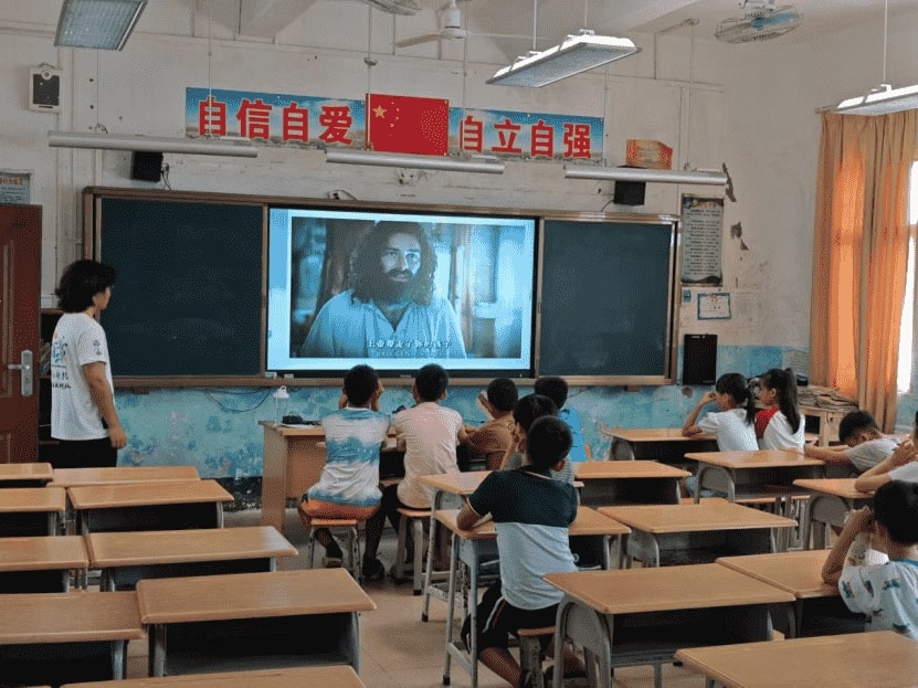 數(shù)海玖帆“三下鄉(xiāng)”活動持續(xù)升溫，吳川市林屋小學(xué)藝術(shù)氛圍濃厚