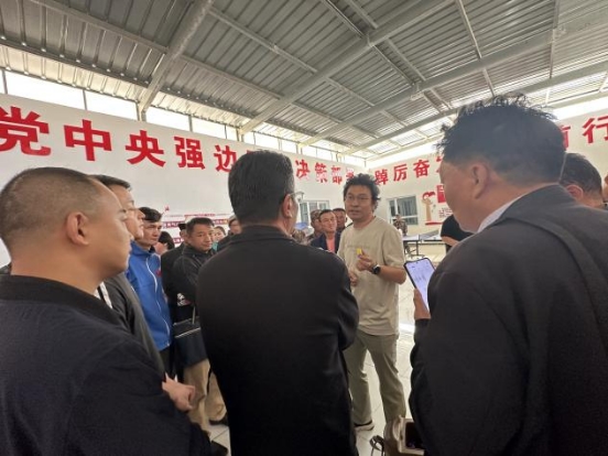 師領學子赴阿合奇，液助養(yǎng)殖興科學風