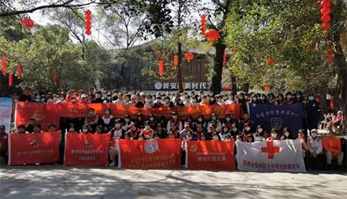 青春暖夕陽(yáng)，急救照人間
