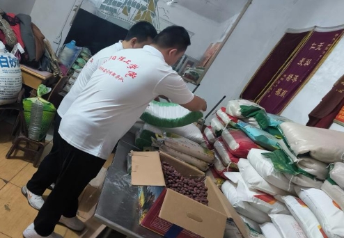 南工學(xué)子走進(jìn)養(yǎng)老院：奉獻(xiàn)愛心，傳遞溫暖
