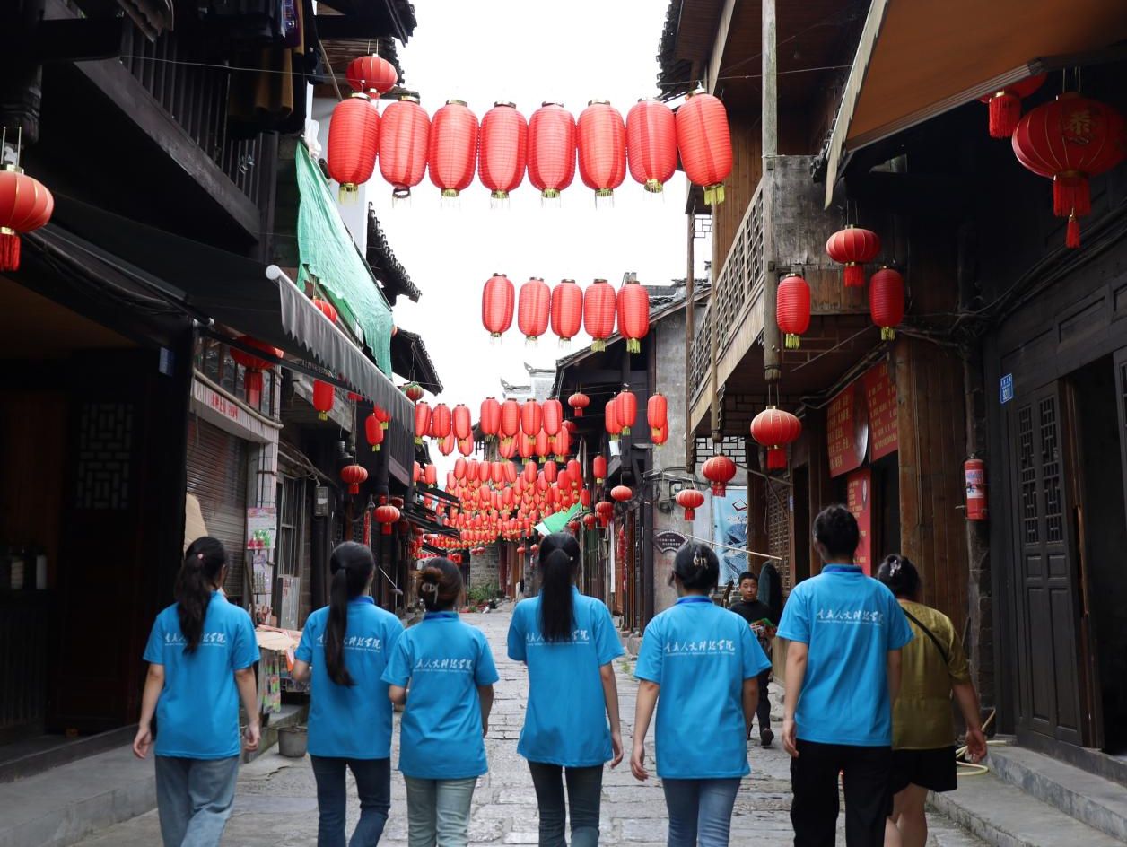 青春人科進(jìn)行時(shí)：經(jīng)緯交織籃中夢(mèng)，酸甜盡在果實(shí)生