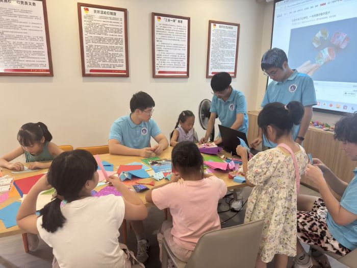 2025暑期“三下鄉(xiāng)”實踐活動——妙剪生花傳古韻，巧手繞指煥新顏