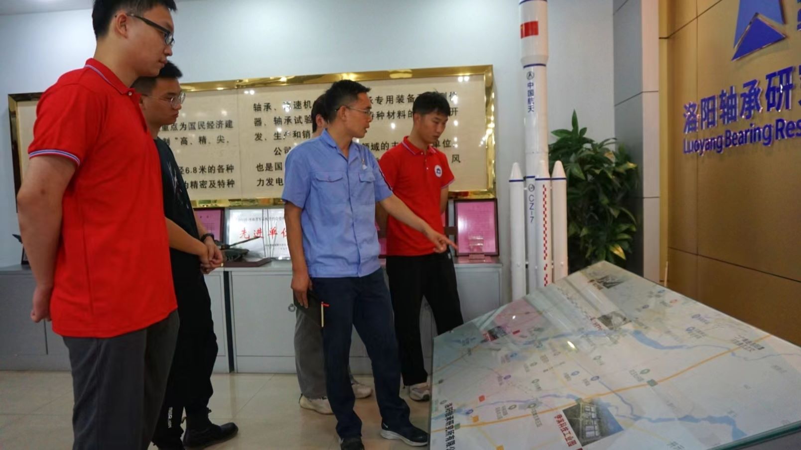 學習行業(yè)知識，不負時代重托
