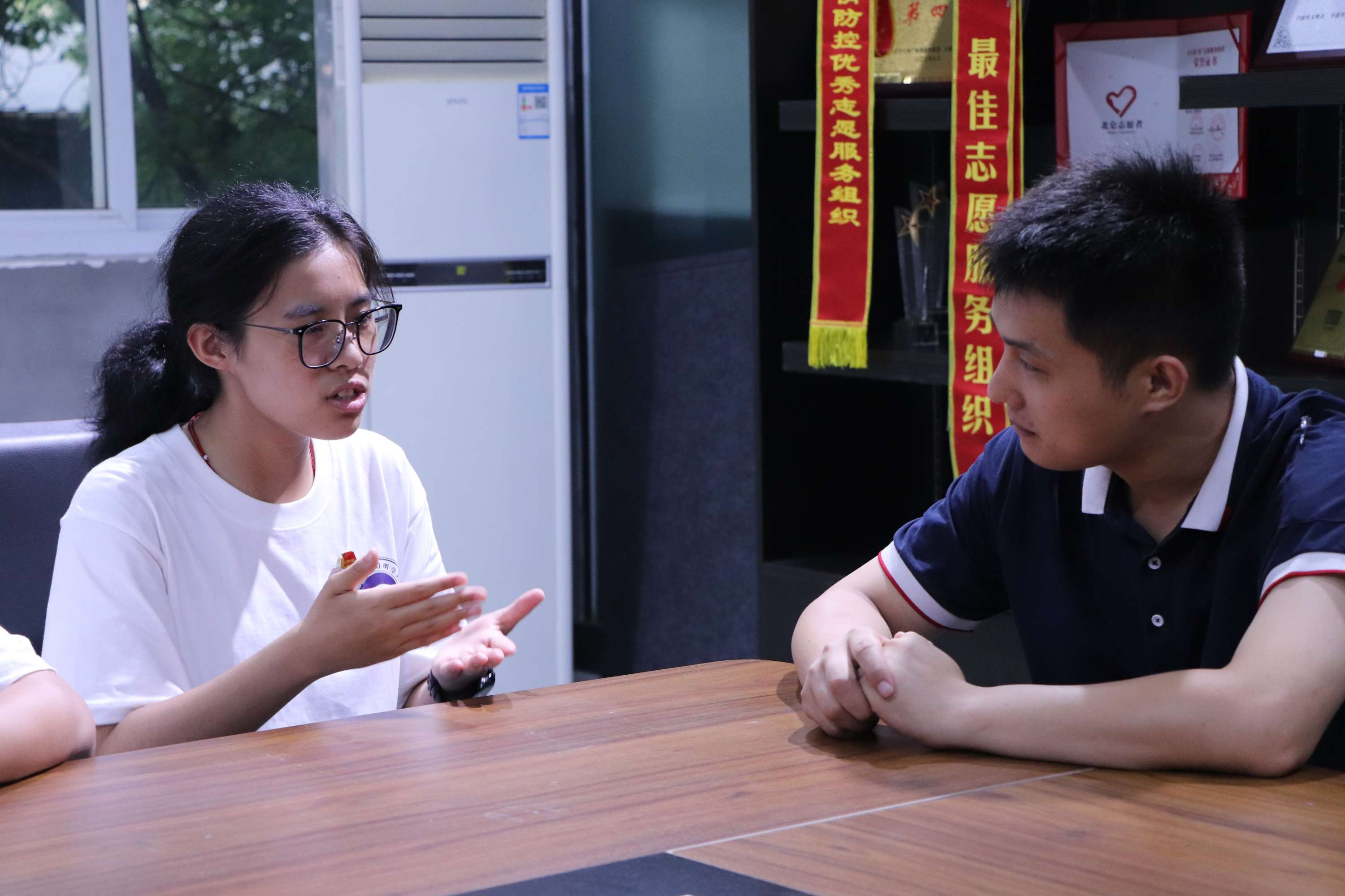 生活新“碶”象，大學(xué)生對話青年產(chǎn)業(yè)工人