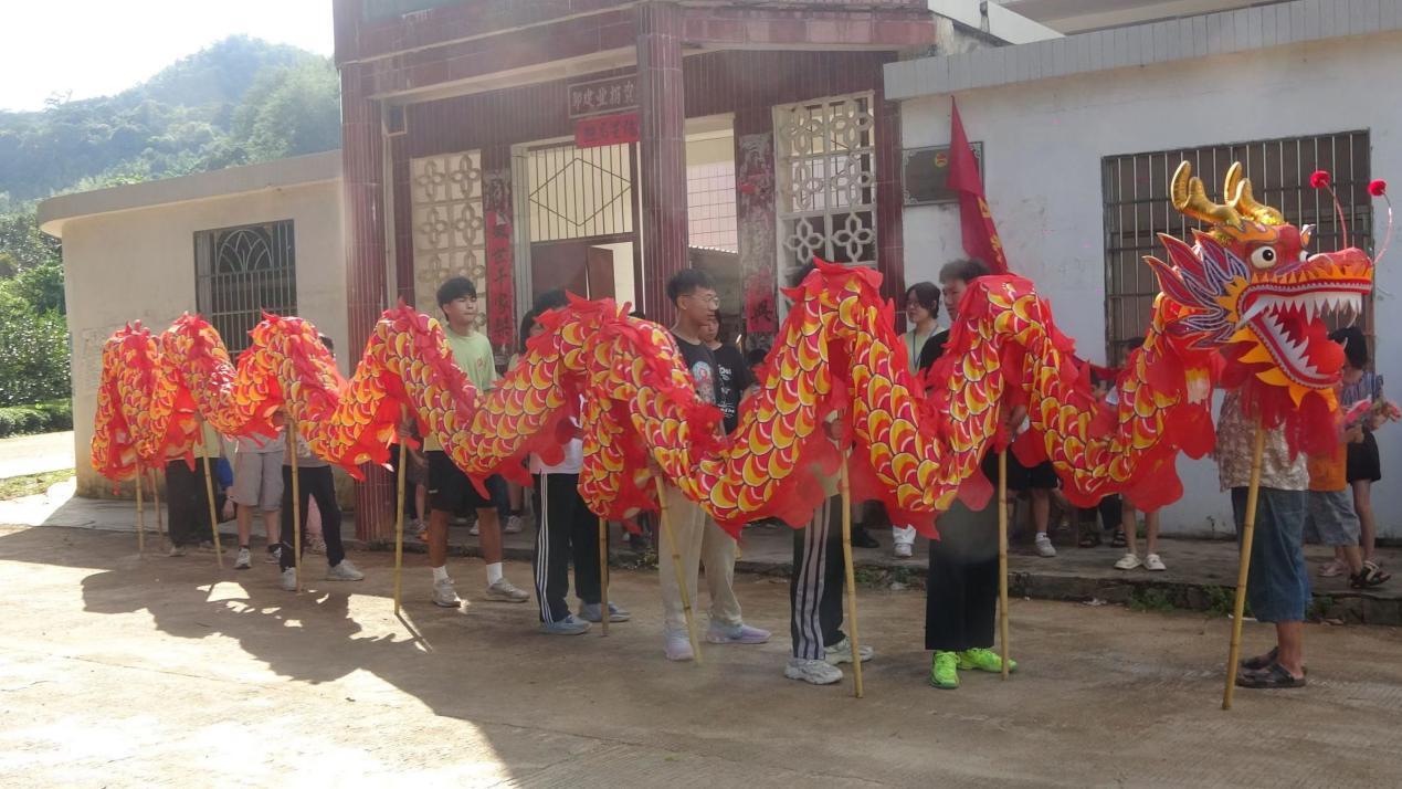聆聽客韻回聲，賡續(xù)非遺血脈 ——華南師范大學(xué)柳夏星火暑期社會實踐服務(wù)隊“非遺客韻”系列課程通訊稿