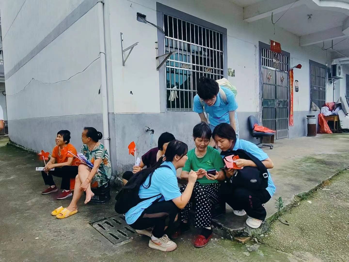 智聯(lián)時代，慧享安全  ；頤年課堂 ，反詐慧眼