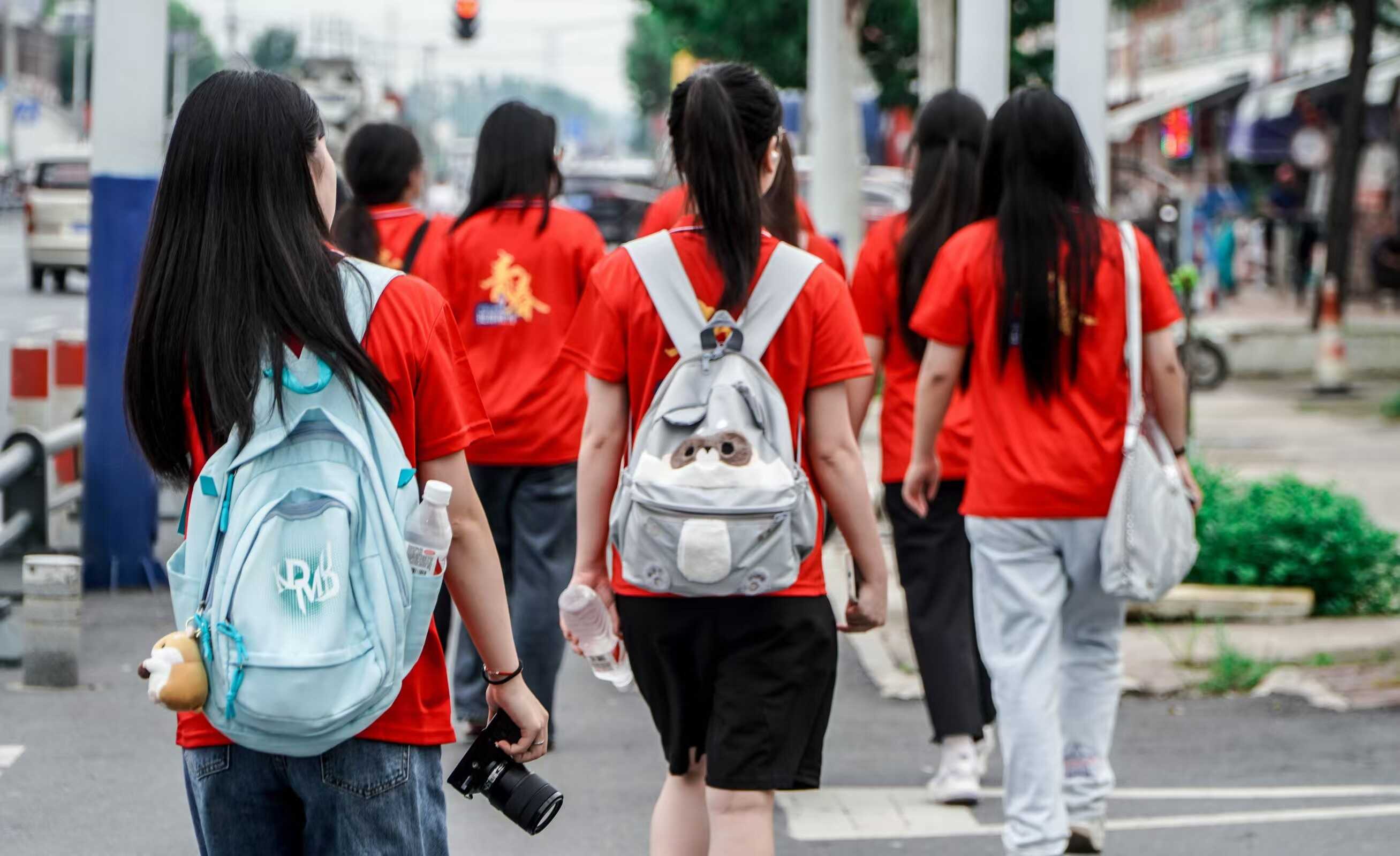 巢湖學(xué)院三下鄉(xiāng):青春筑夢(mèng)，共繪民族團(tuán)結(jié)新篇章