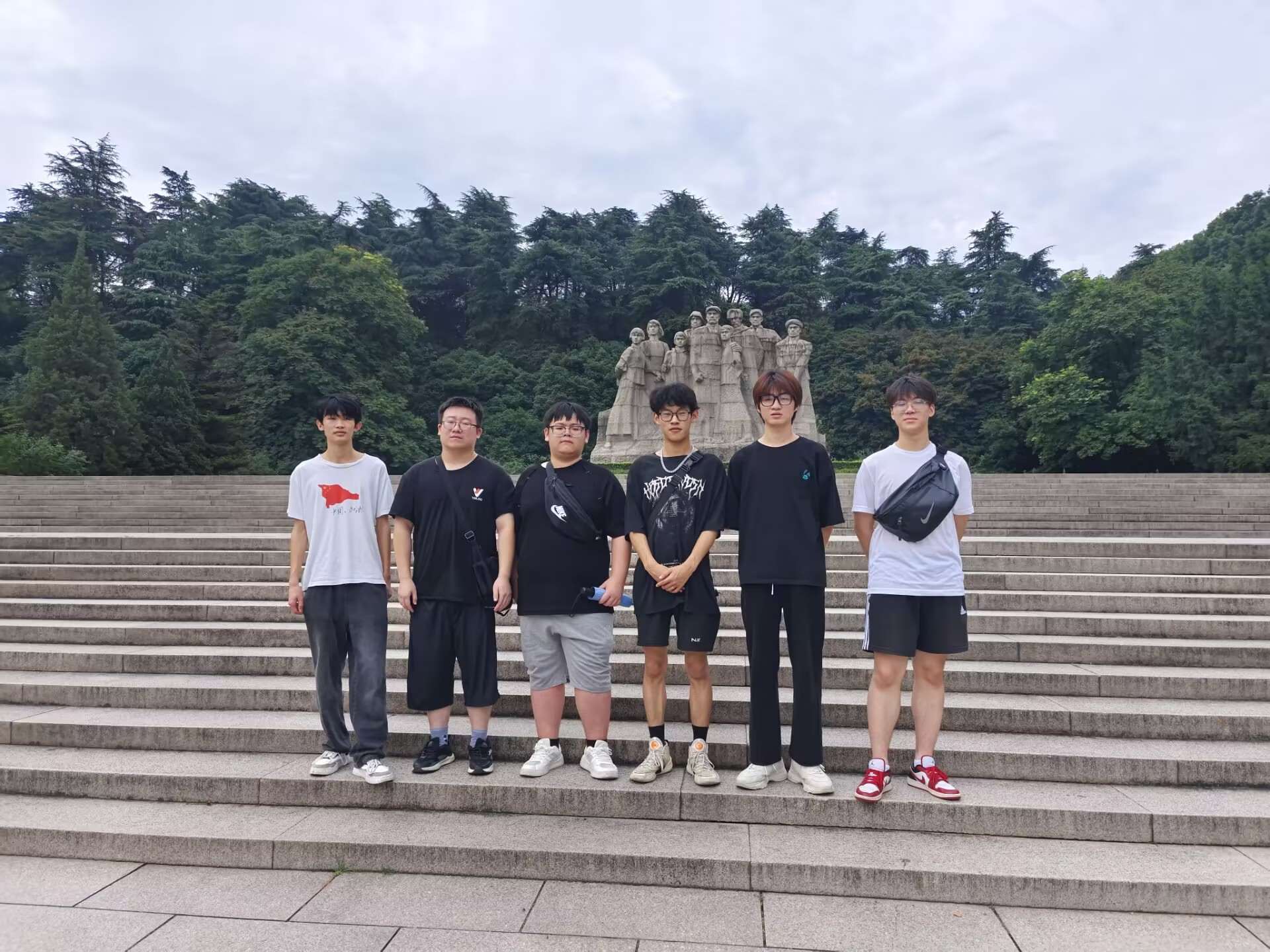 地信學(xué)子赴南京紅色紀(jì)念館開展“體悟紅色精神，傳承紅色基因”主題實踐項目