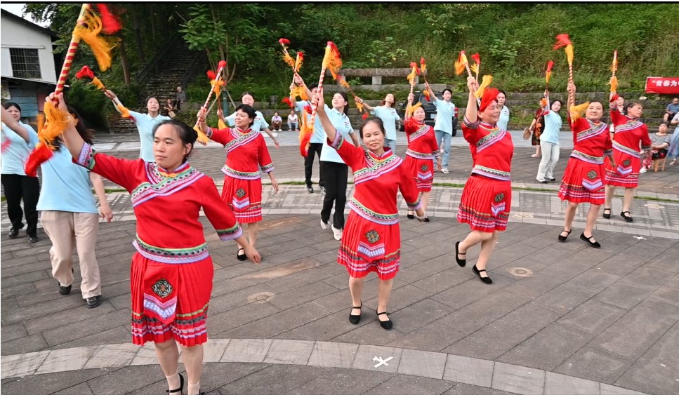 多彩課堂進(jìn)鄉(xiāng)村，文化振興有你我